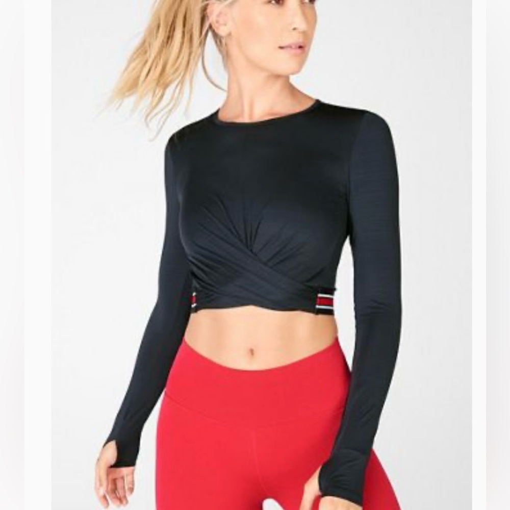 NWOT Fabletics Front Twist Long Sleeve Cropped Athletic Work Out Top Size M